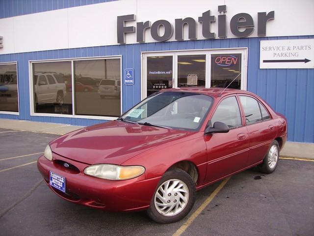 Ford Escort SE Sedan