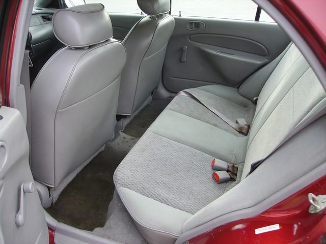Ford Escort 1998 photo 2