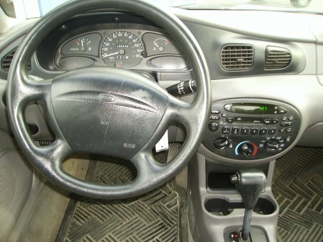 Ford Escort 1998 photo 3