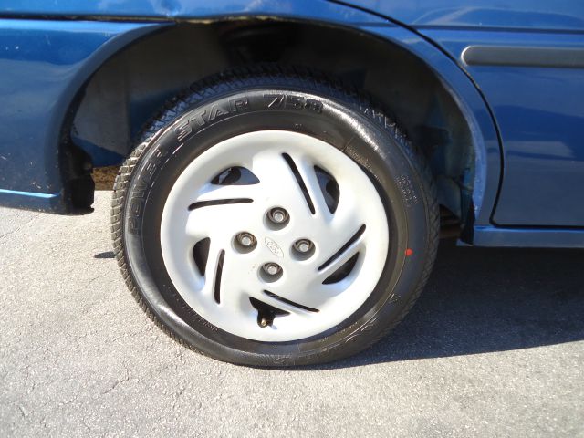 Ford Escort 1998 photo 12