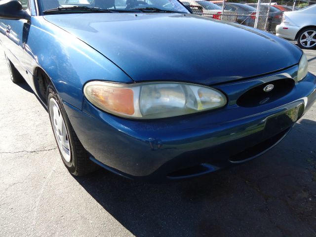 Ford Escort 1998 photo 13
