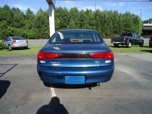 Ford Escort 1998 photo 16