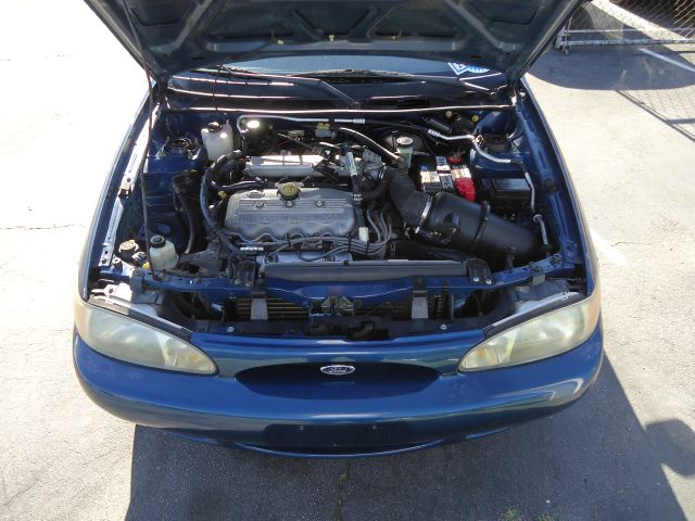 Ford Escort 1998 photo 22