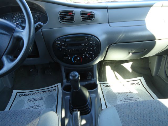 Ford Escort 1998 photo 5