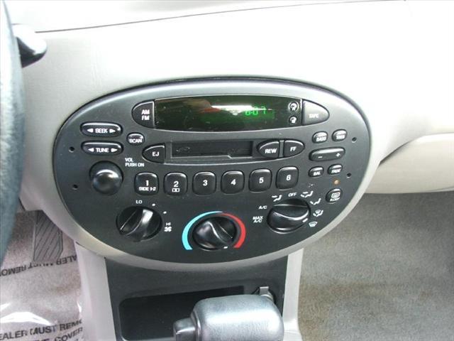 Ford Escort 1998 photo 3