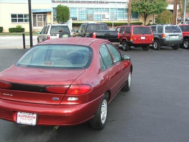 Ford Escort 1998 photo 2