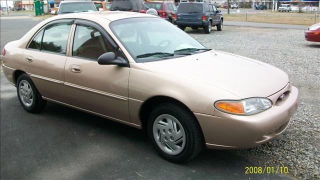 Ford Escort 1999 photo 2