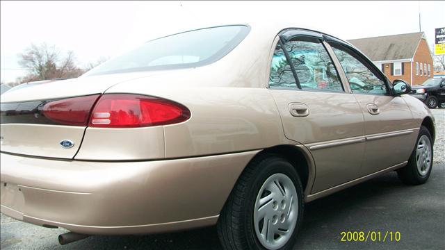 Ford Escort 1999 photo 3