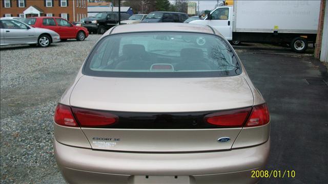 Ford Escort 1999 photo 4