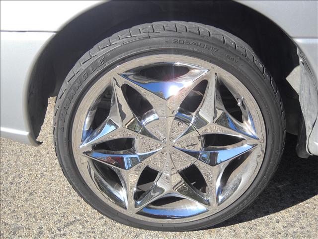 Ford Escort 1999 photo 4