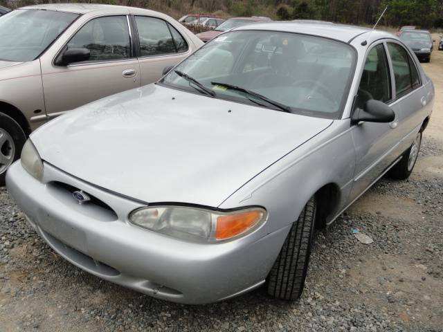Ford Escort 1999 photo 3
