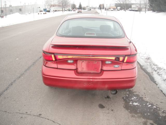 Ford Escort 1999 photo 2