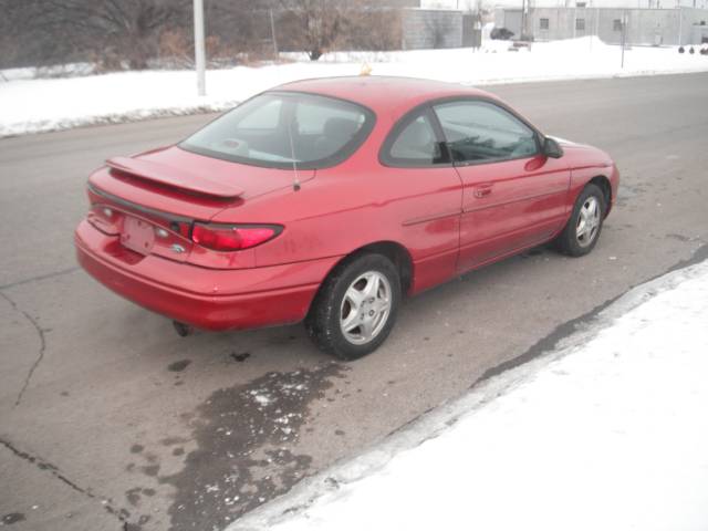 Ford Escort 1999 photo 3