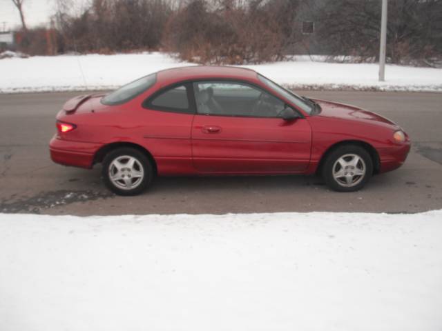Ford Escort 1999 photo 4
