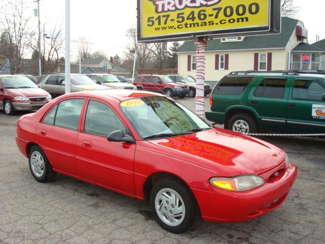 Ford Escort 1999 photo 1