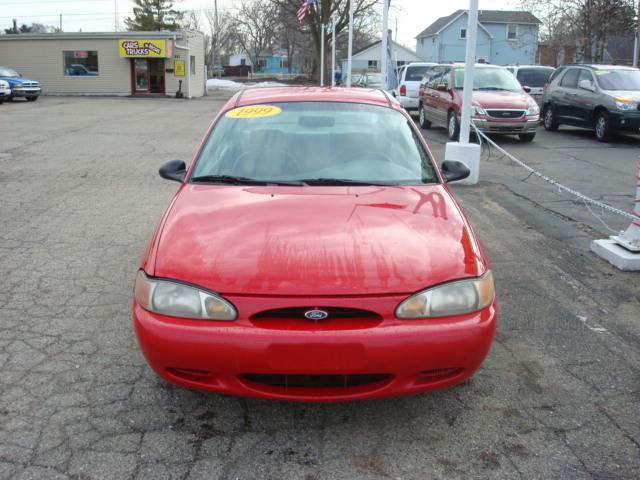 Ford Escort 1999 photo 2