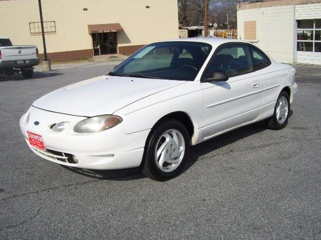 Ford Escort 1999 photo 1
