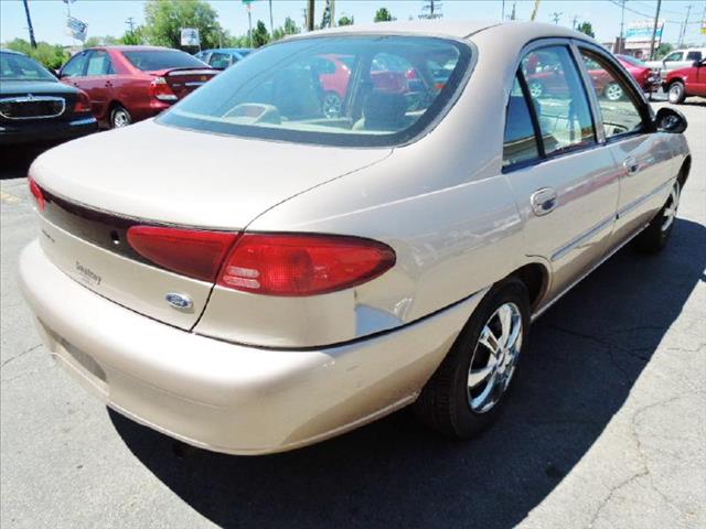 Ford Escort SE Sedan