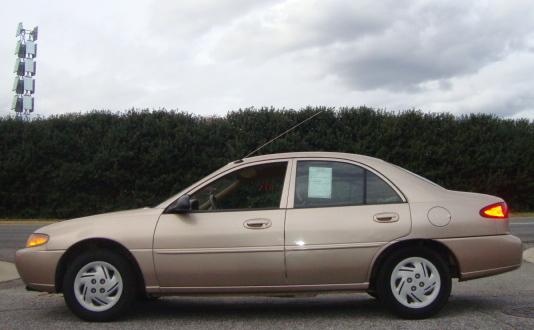 Ford Escort 1999 photo 2
