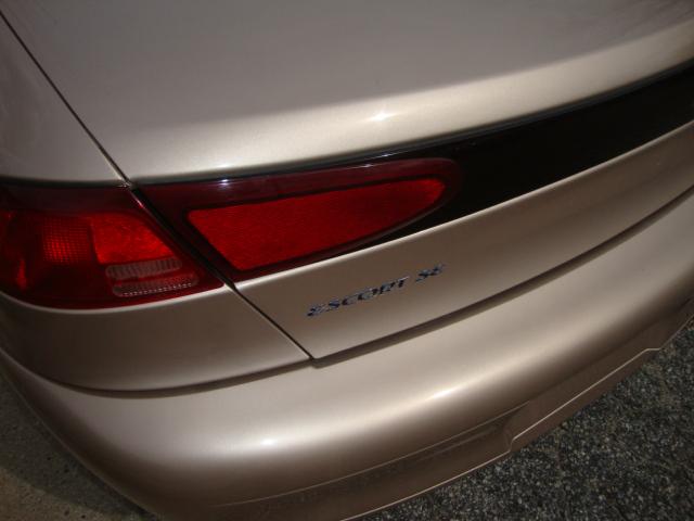 Ford Escort 1999 photo 5