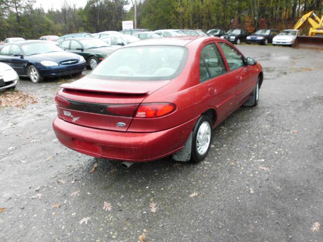 Ford Escort 1999 photo 2