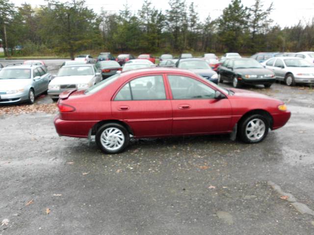 Ford Escort 1999 photo 3