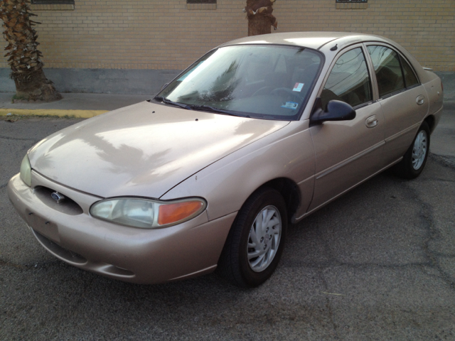 Ford Escort 1999 photo 3