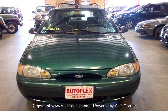 Ford Escort 1999 photo 1