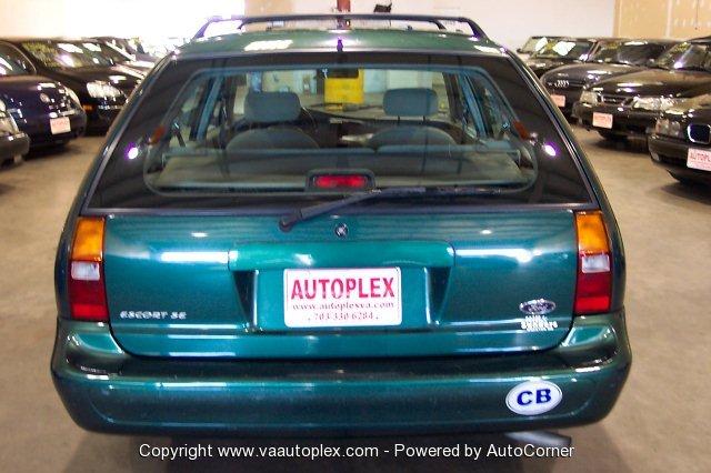 Ford Escort 1999 photo 4