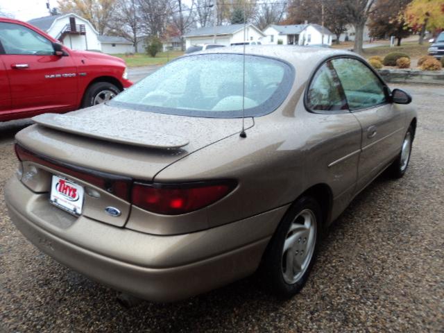 Ford Escort 1999 photo 3