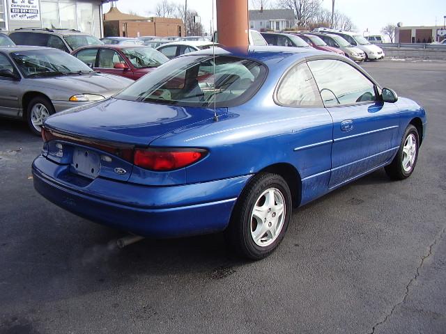 Ford Escort 1999 photo 3