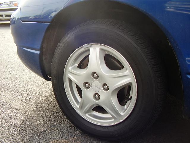 Ford Escort 1999 photo 4