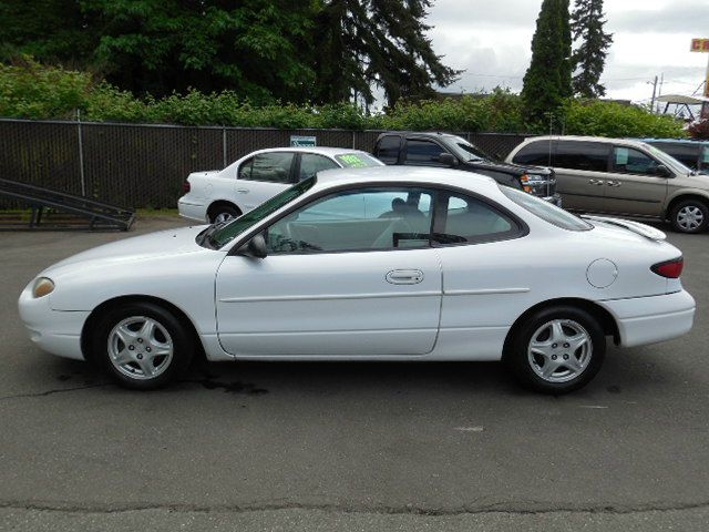 Ford Escort 1999 photo 1