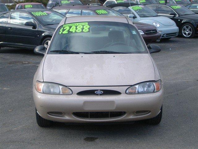 Ford Escort 1999 photo 1