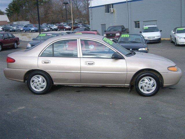 Ford Escort 1999 photo 2