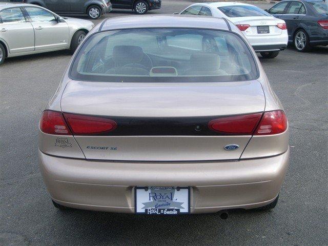 Ford Escort 1999 photo 3