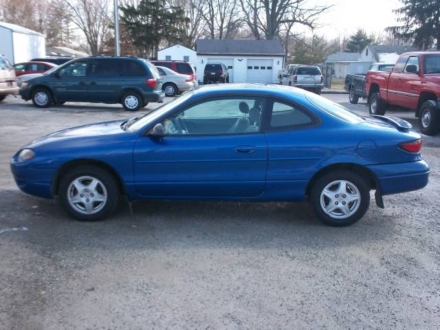 Ford Escort GLE AUTO Coupe