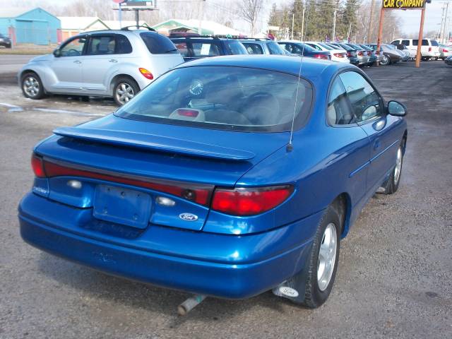 Ford Escort 1999 photo 3