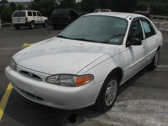 Ford Escort 1999 photo 5