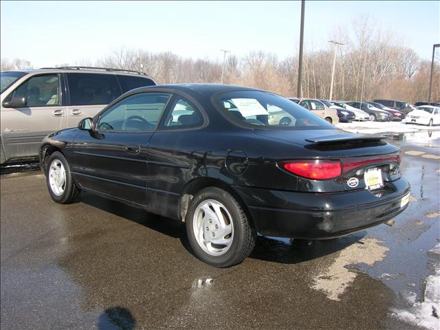 Ford Escort 1999 photo 2