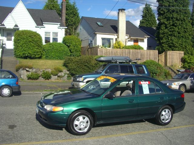 Ford Escort 1999 photo 1