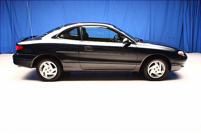 Ford Escort 2000 photo 44