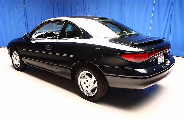 Ford Escort 2000 photo 50