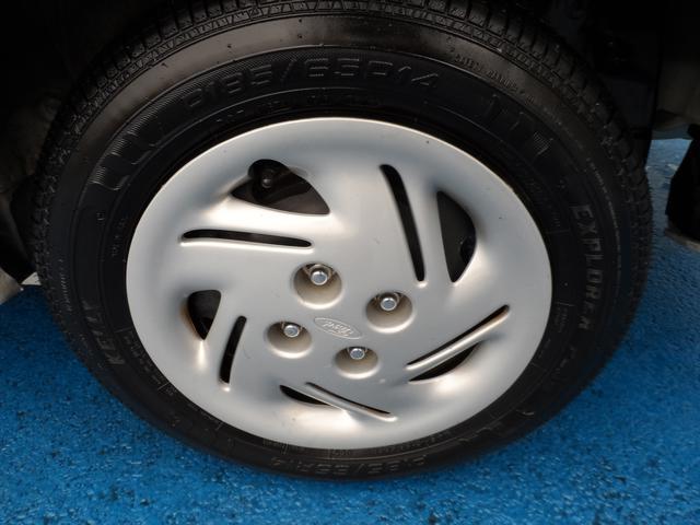 Ford Escort 2001 photo 15