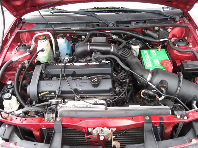 Ford Escort 2001 photo 4