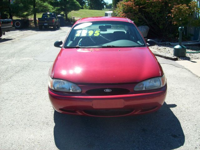 Ford Escort 2002 photo 4