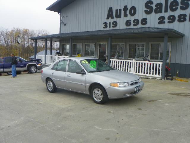 Ford Escort 2002 photo 1