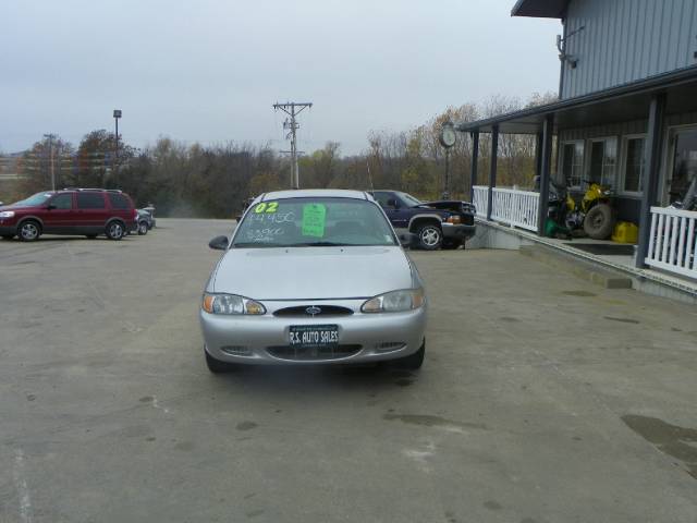 Ford Escort 2002 photo 2