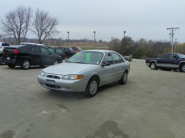 Ford Escort 2002 photo 3