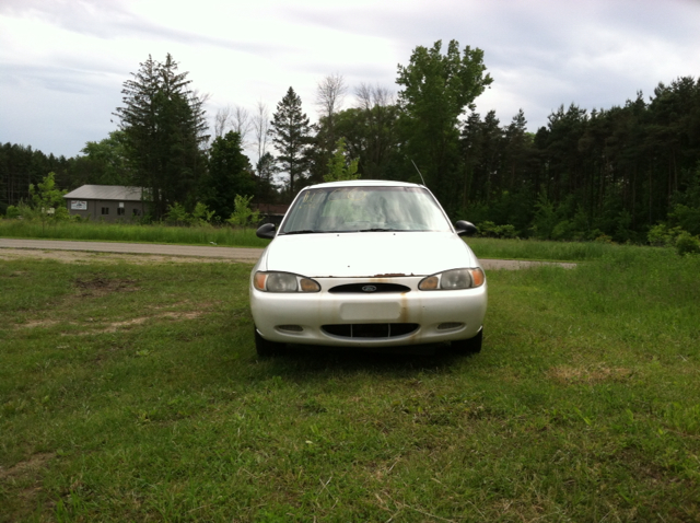 Ford Escort Wagon 1998 photo 1